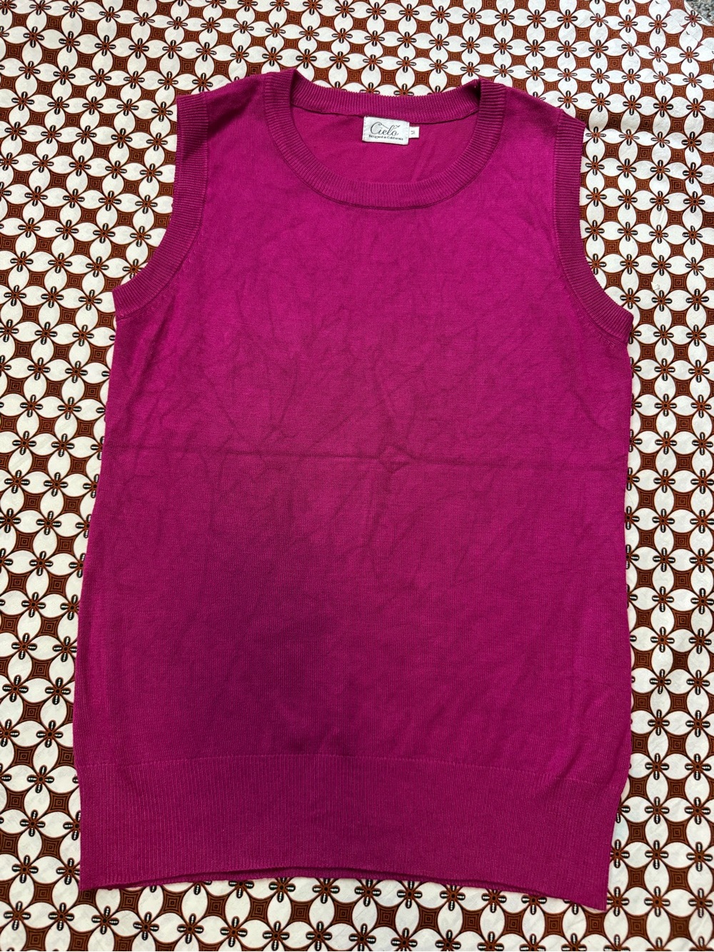 Cielo Fuchsia Sleeveless Knit Top